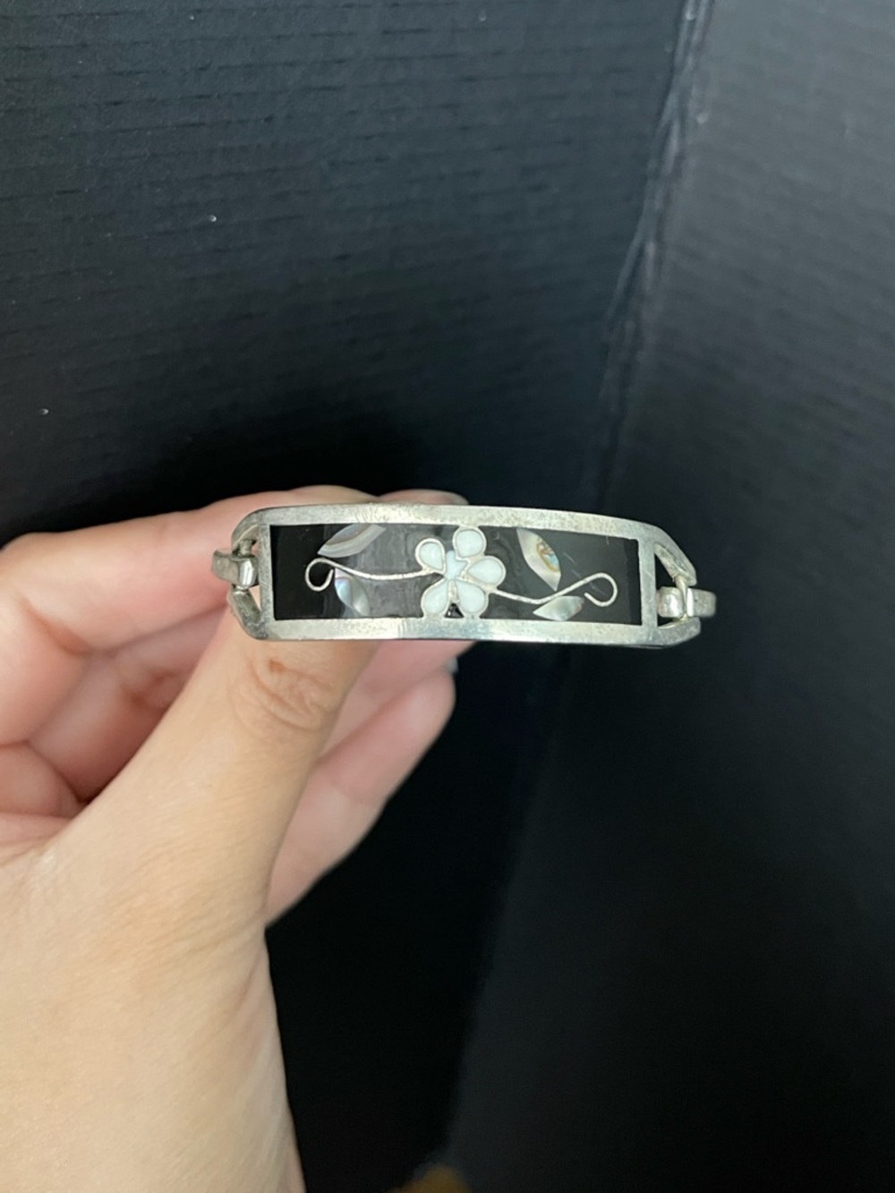 Alpaca shell black cloisonné bangle bracelet